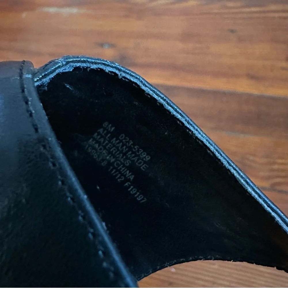 n by Nicole Miller vegan leather open toe wedges 8
